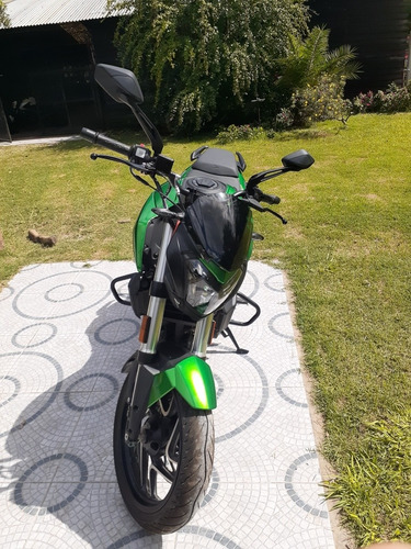 Bajaj Dominer 400