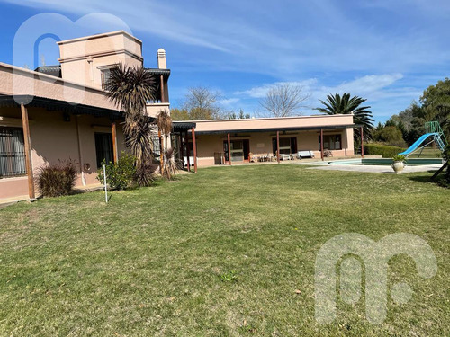 Venta De Casa De 4 Dormitorios En Campos De Roca