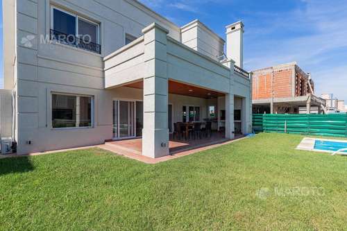 Imagen 10 de 30 de Casa En Venta En Barrio Puertos De Escobar - Maroto Propiedades