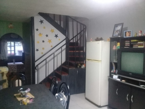 Imagen 5 de 21 de Dúplex De 4 Ambientes Con Cochera Y Patio.