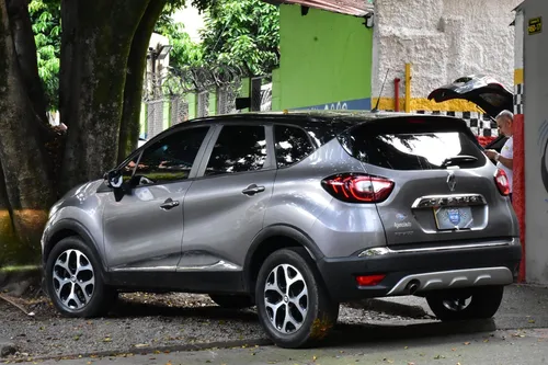 Renault Captur 2.0 Intens Automática