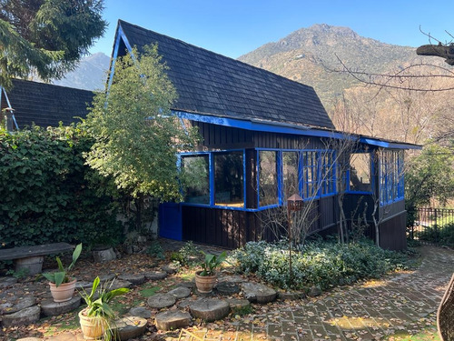 Linda Casa Con Gran Terreno En El Mejor Sector Del Arrayan