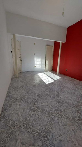 Imagen 4 de 15 de Apartamento En Venta De 1 Dormitorio En La Comercial