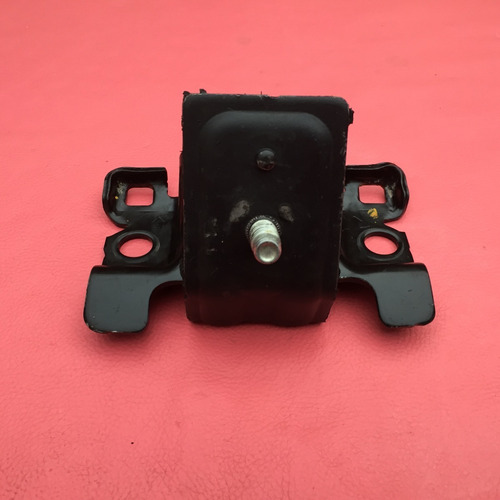 Soporte De Motor Izquierdo Np 300 2016 2.4lts 4cil Original (Usado)