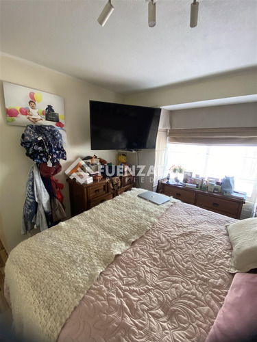 Casa En Venta De 4 Dorm. En Maipú