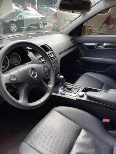 Imagen 7 de 9 de Mercedes-benz Clase C 2009 3.0 280 Classic Mt