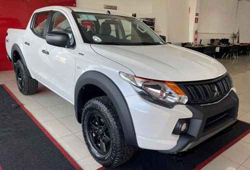 Mitsubishi L200 2.4 Triton Outdoor Glx Cab. Dupla 4x4 4p