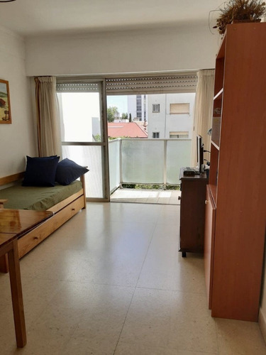 Imagen 7 de 25 de Departamento De Dos Ambientes Con Balcon Al Contrafrente Con Vista Abierta