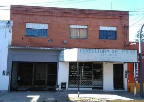 Imagen 2 de 21 de Vende Galpon Local Y Depto De 3 Amb. Pilar Centro