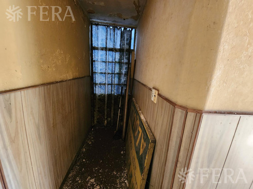 Venta De Terreno Con 2 Locales En Bernal Oeste