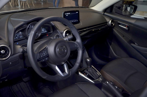 Imagen 10 de 15 de Mazda 2 Sport Touring 1.5 Automatico 2023