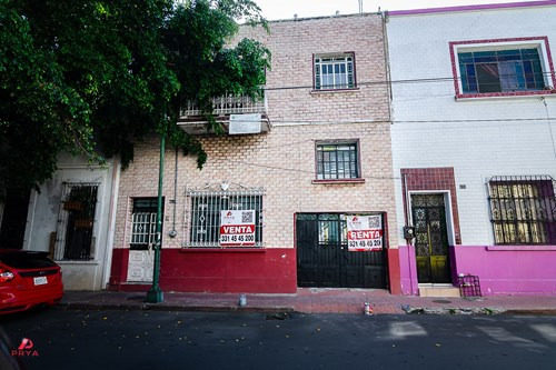 Casa En Venta Con Uso De Suelo Mixto Para Remodelacion, Guadalajara Centro.