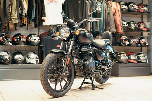 Imagen 2 de 8 de Royal Enfield Meteor 350 Stellar Black.