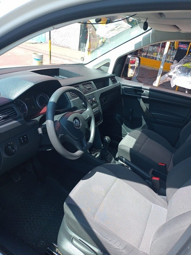 Imagen 3 de 12 de Volkswagen Caddy 2020 1.6 Maxi Mt