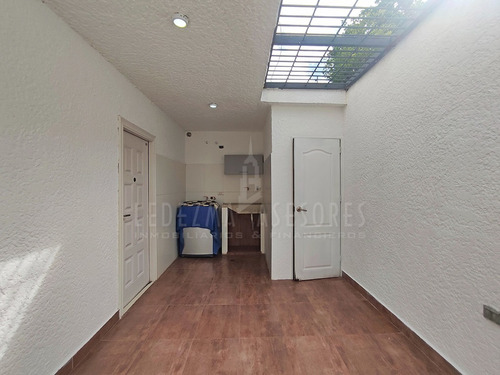 Imagen 14 de 17 de Ledezma Asesores Vende Townhouse Moderno A Estrenar, Ubicado En El Sector La Germania, Calle Toledo, Ciudad Bolívar - Venezuela