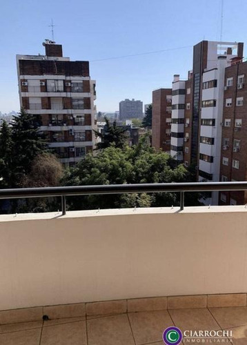 Departamento Con Cochera En Edificio Torre - Belgrano Chico