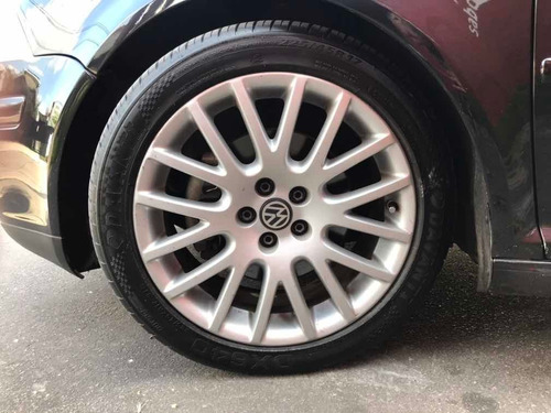 Volkswagen Bora 1.8 Highline T 180cv Cuero 2011