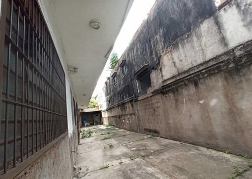 Imagen 10 de 14 de Edificio Comercial