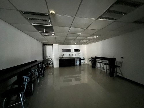 Renta De Oficina Acondicionada Y Amueblada De 633.35 M² En Polanco