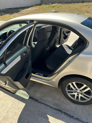 Volkswagen Jetta 2.5 Comfortline At