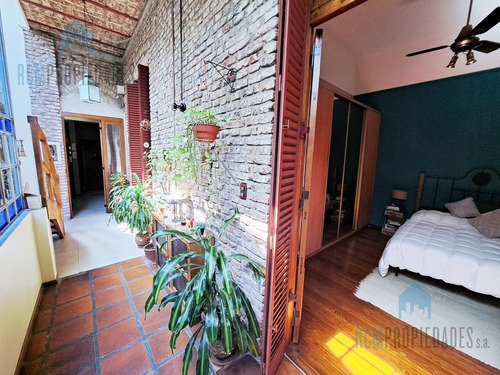 Imagen 2 de 30 de Venta Casa 5 Ambientes Coghlan