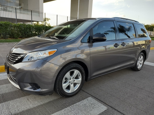 Imagen 2 de 14 de Toyota Sienna 2016 3.5 Ce At