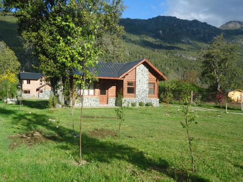 Imagen 6 de 14 de Cabaña En Lago Puelo - Chubut - Al Ingreso Parque Nacional Lago Puelo