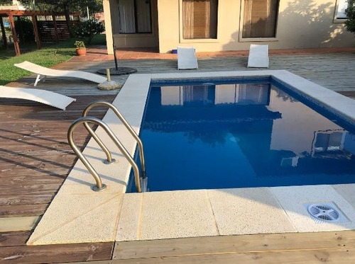 Casa En Alquiler Por Temporada De 4 Dormitorios En Punta Ballena