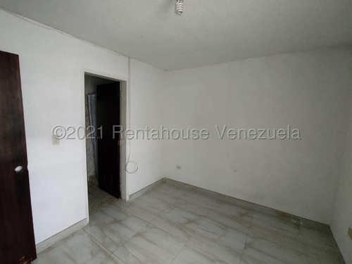 Imagen 21 de 30 de Apartamento En Venta En Barquisimeto, Urb. Chucho Briceño, Cod. 22-11729. Selena Pacheco Tlf. 04245197639. Lara, Venezuela