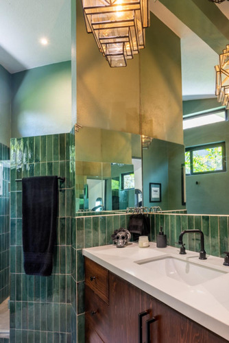 Single Level Charming Retreat