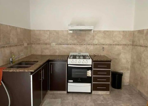Imagen 10 de 14 de Casa Triplex En Moreno