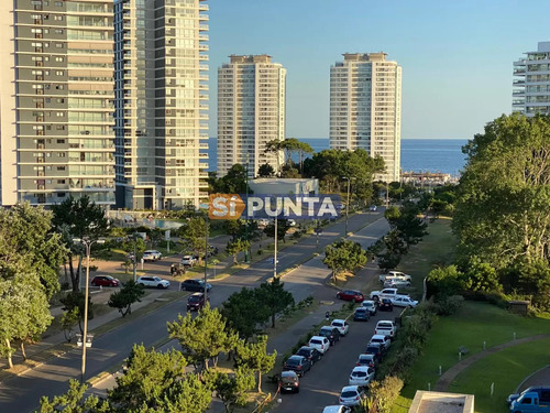 Apartamento En Ocean Drive De 3 Dormitorios Punta Del Este