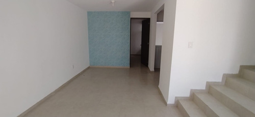 Imagen 1 de 22 de Casa En Renta En Priv. Vittanova, Sgs