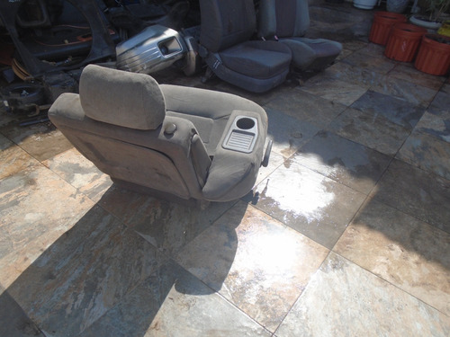 Vendo Asiento Trasero De Mitsubishi Montero Año 1999