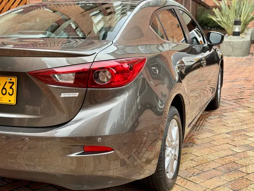 Mazda 3 Touring IPM MT