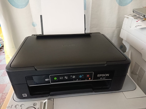 Impresora Epson De Inyección De Tinta  Xp-241 , Usada 