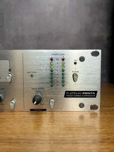 Focusrite Platinum Penta Compressor Pré-amplificador