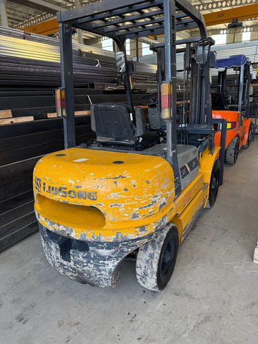 Autoelevador Liugong 2.500 Kg Año 2010