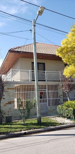 Vendo Casa 4 Dormis De 205 M2 En B° 14 De Octubre - Neuquén
