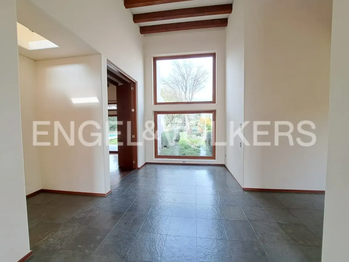 Imagen 5 de 24 de Hacienda, Borde Cancha. Excelente Casa En Arriendo