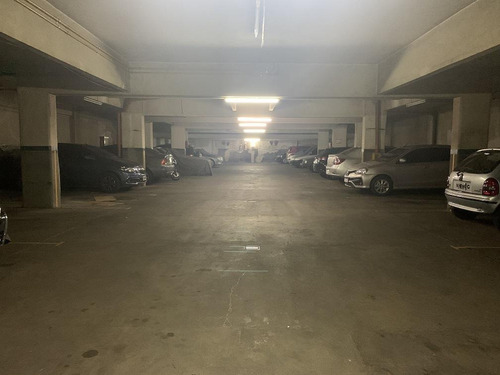 Imagen 3 de 12 de Cochera Fija Cubierta En Edificio - 5 X 2,15 Mts - En Planta Baja
