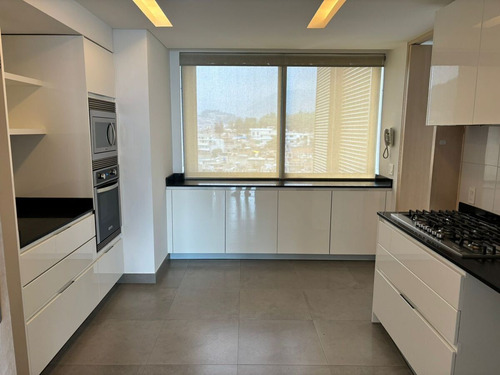 Bosque 6060, Departamento En Venta Con 3 Rec. Y 260 M2 De Construcción