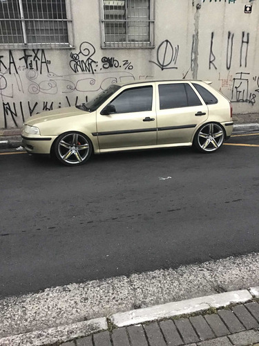 Imagem 1 de 1 de Volkswagen Gol 2001 1.0 16v Serie Ouro 5p