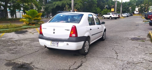 Imagen 4 de 15 de Renault Logan Sincronico Gas