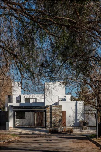 Imagen 14 de 30 de Duplex A La Venta - Villa Belgrano - 2 Y 3 Dormitorios - En Planta Baja Y Alta