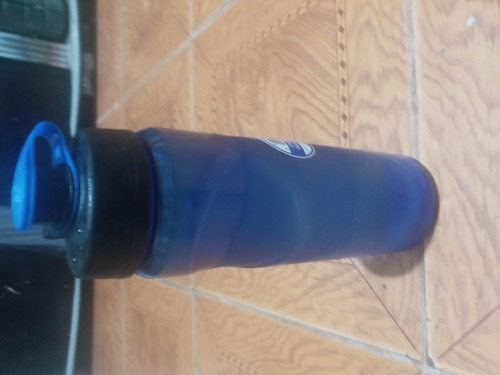 Imagen 2 de 2 de Shaker