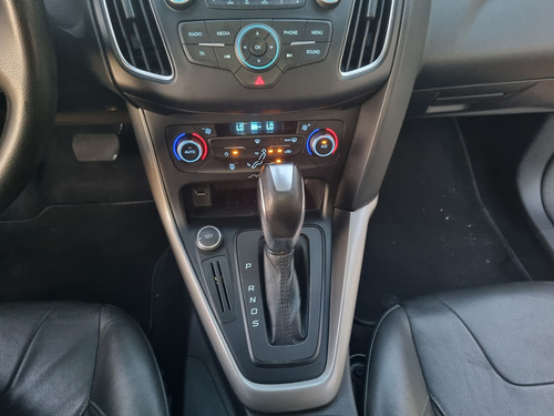 Ford Focus 2.0 Titanium Flex Powershift 5p