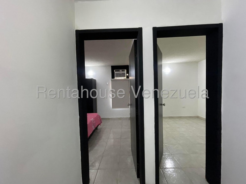 Excelente Apartamento En Alquiler En Urbanización Privada Narayola La Morita Amoblado Piso Bajo Listo Para Mudarse Nela 25-17684