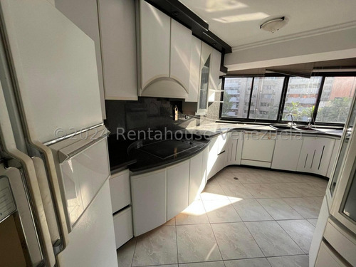 Alquiler De Elegante Apartamento En Colinas De Valle Arriba / Cl. Mls-24-21087