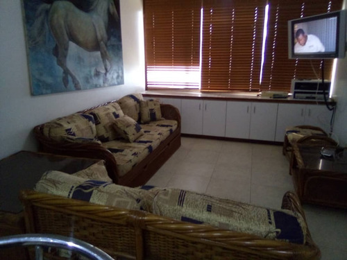 Imagen 3 de 14 de Apartamento En Alquiler En Catia La Mar, Playa Grande